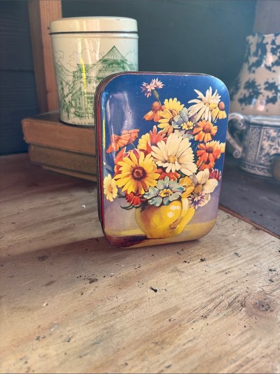 Other - Vintage Floral Tin with Yellow Pitcher Bouquet